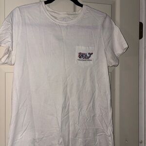 Vineyard Vines White Tee with Pocket Logo